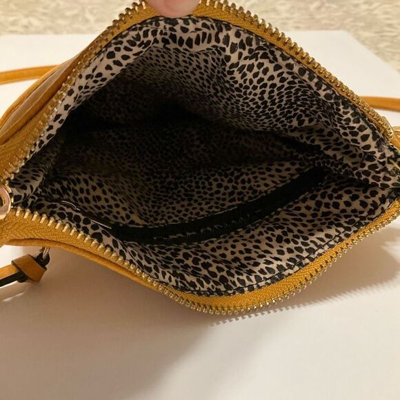 Marigold Leather Crossbody Bag. Zippered pockets, adjustable strap. Too cute! - Picture 6 of 6